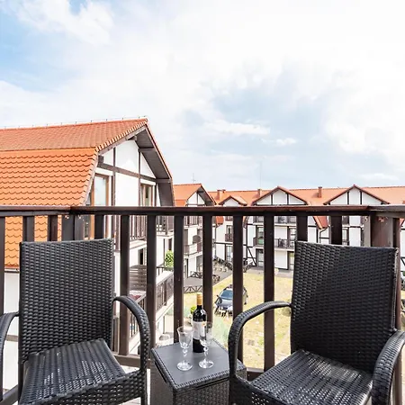 Bursztynowy Ровы